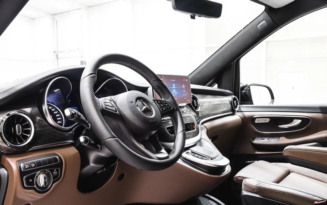 Mercedes-Benz Klasa V cena 573180 przebieg: 15, rok produkcji 2023 z Wałcz małe 154